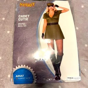 Great Halloween costume, only worn once